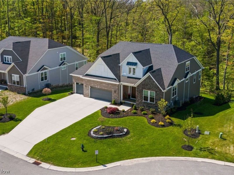 233 Lake Balaton Drive, Orange, OH 44128 Photo 4
