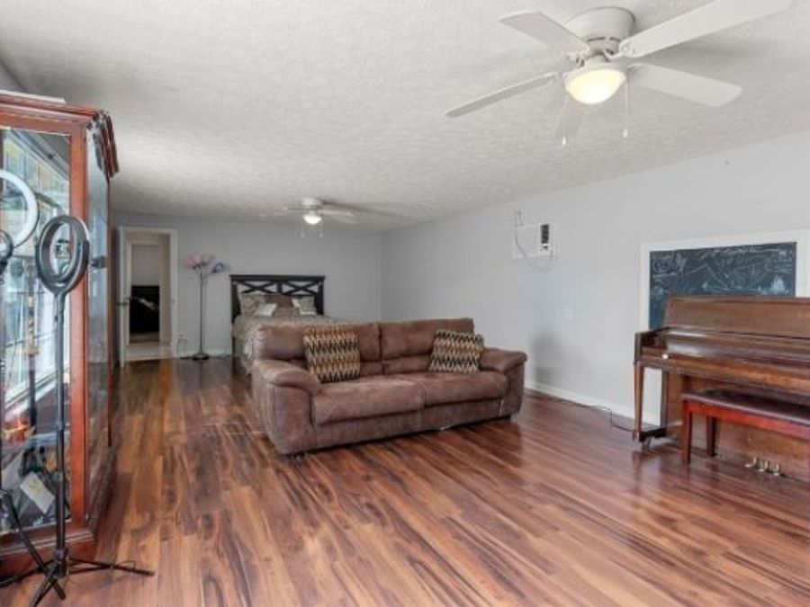 Property Image 44