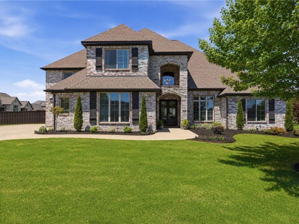 3111 Oak Tree Drive , Centerton, AR 72719