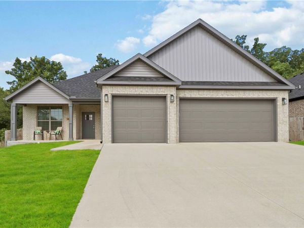1431 Leslie Street, Bentonville, AR 72713