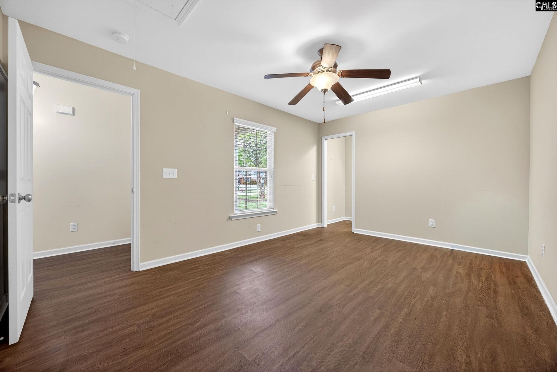 141 Tennis View Court  Photo 33