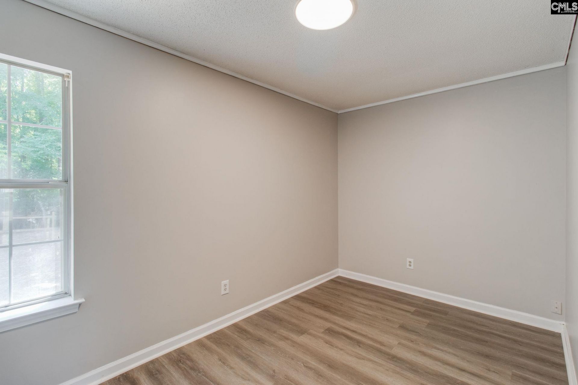 16 Seaford Court  Photo 18