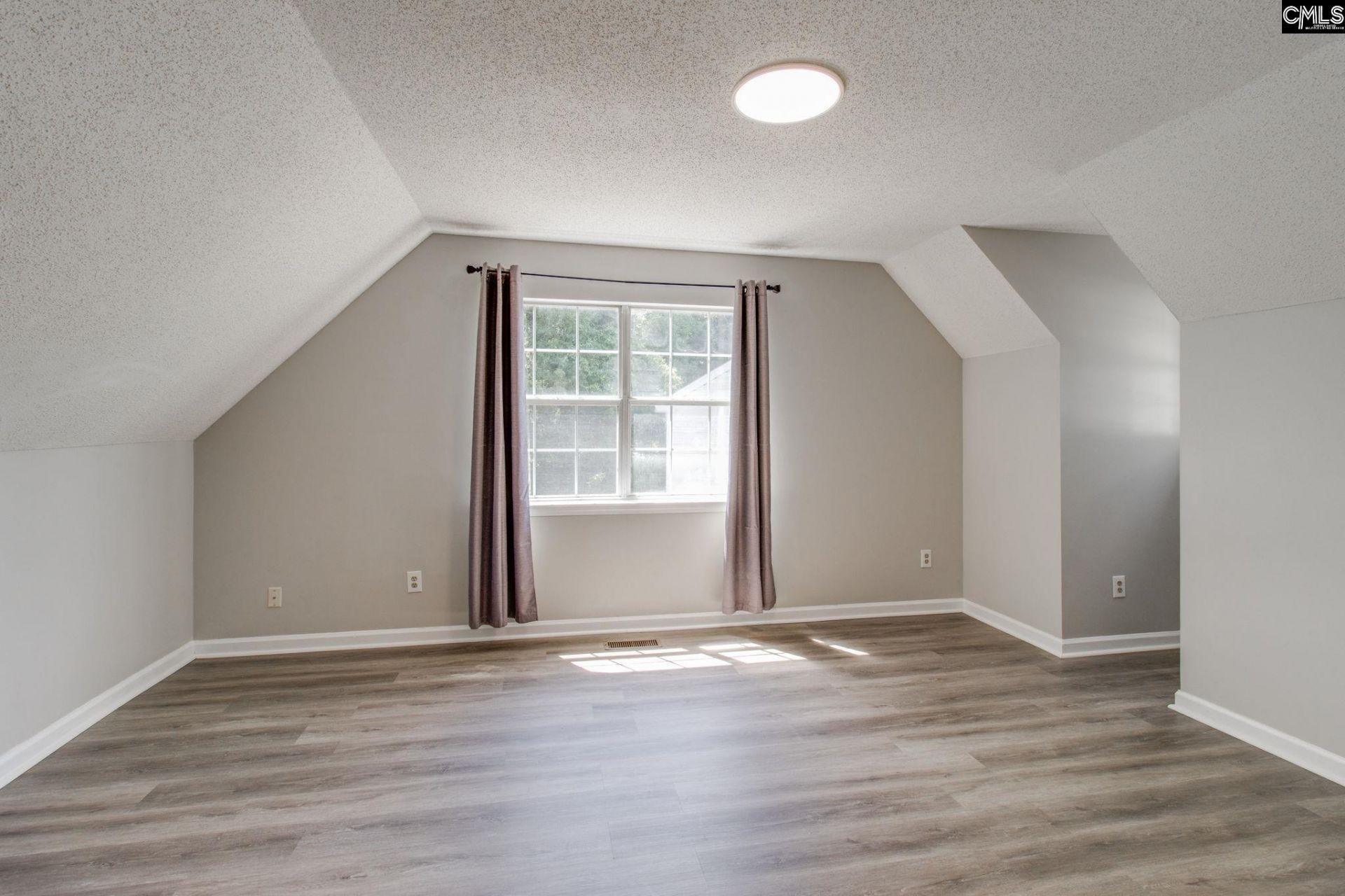 16 Seaford Court  Photo 24