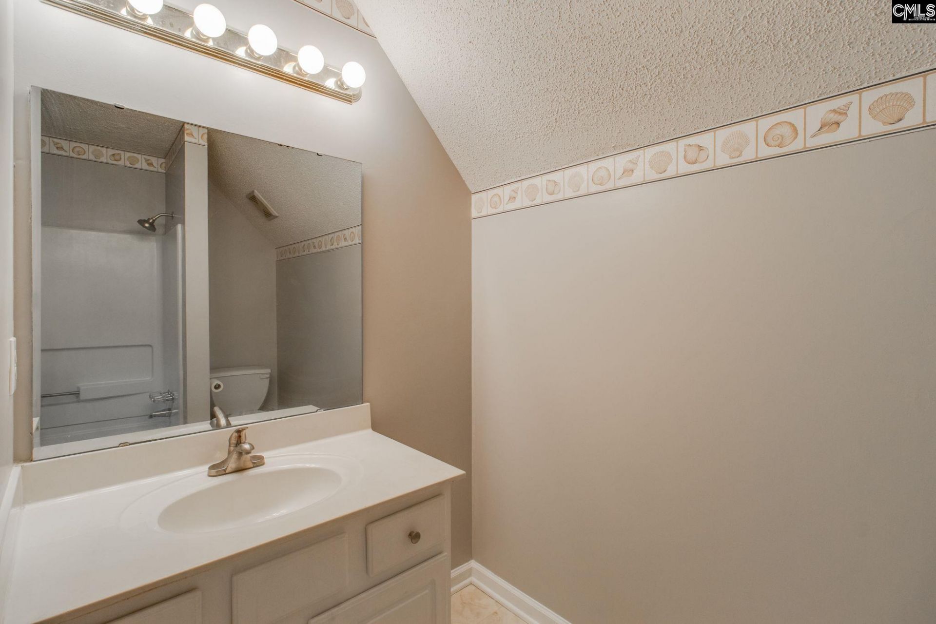 16 Seaford Court  Photo 26