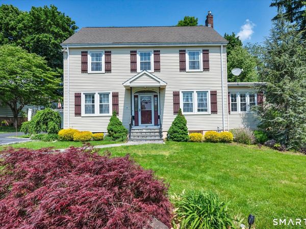 22 West, Cromwell, CT 06416