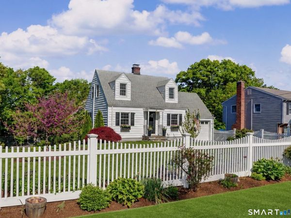 40 Woodbury, Stamford, CT 06907