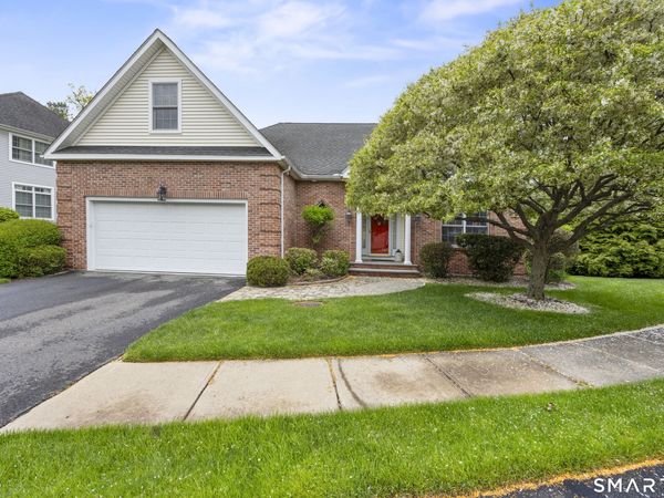 13 Stonegate, Cheshire, CT 06410