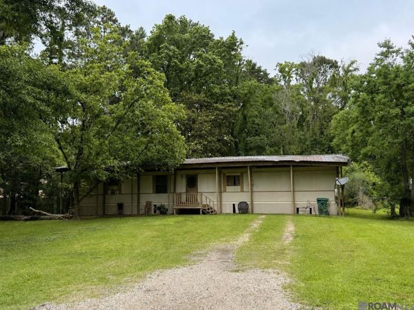 8481 Sharee Pl, Denham Springs, LA 70726