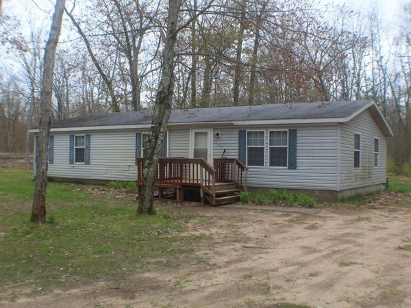 7305 S Forest Glen, Rothbury, MI 49452