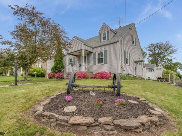 38 Eastern States Pkwy, Somerville, NJ 08876