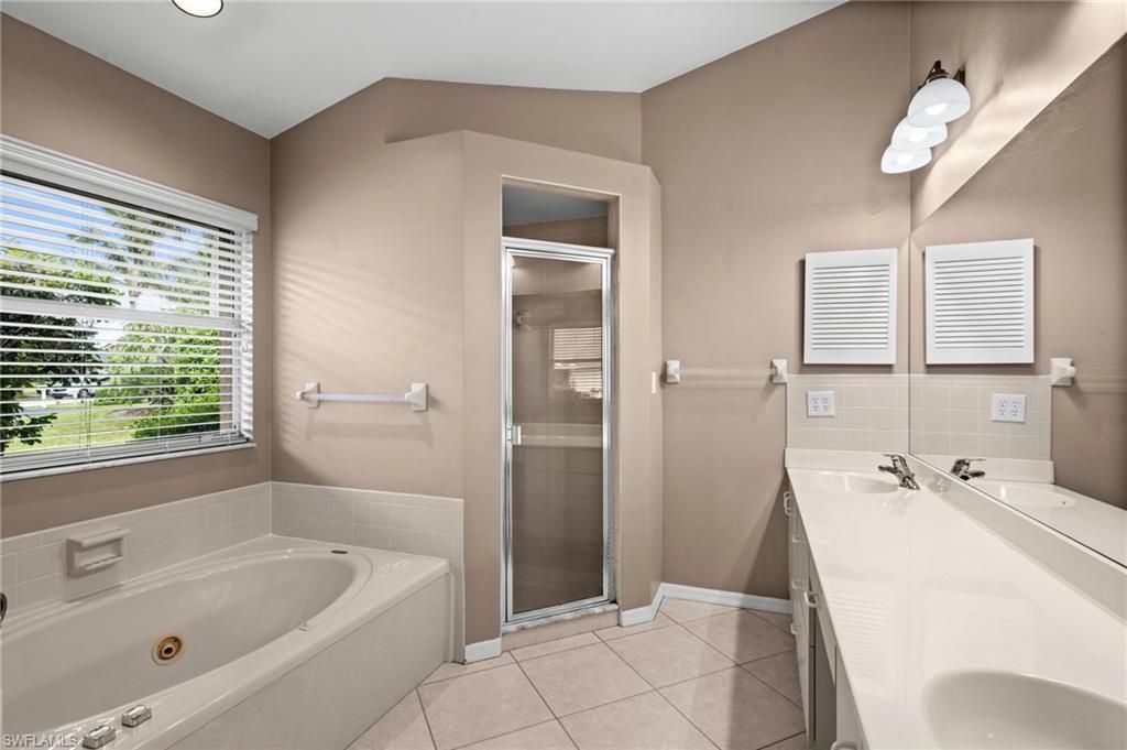 13648 Admiral Ct, Fort Myers, FL 33912 Photo