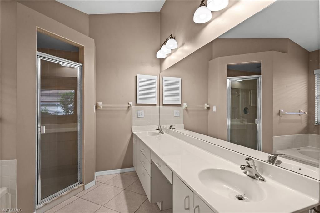 13648 Admiral Ct, Fort Myers, FL 33912 Photo