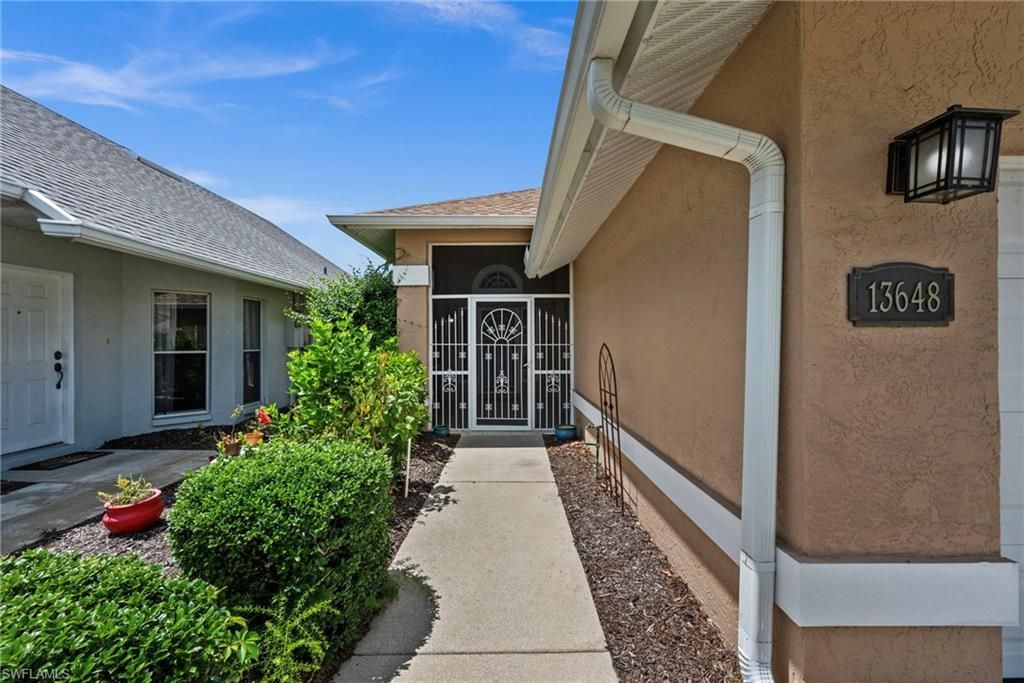 13648 Admiral Ct, Fort Myers, FL 33912 Photo