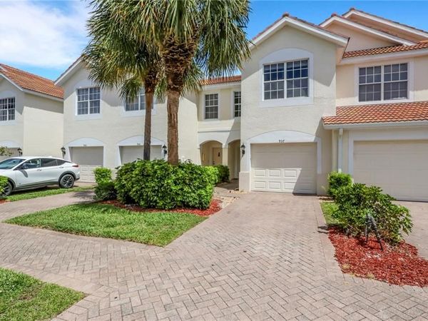 937 Hampton CIR , Unit 108, NAPLES, FL 34105