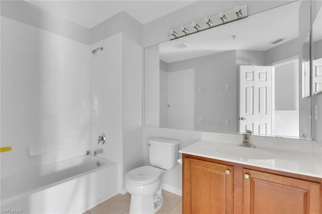 937 Hampton Cir, Unit 108, Naples, FL 34105 Photo