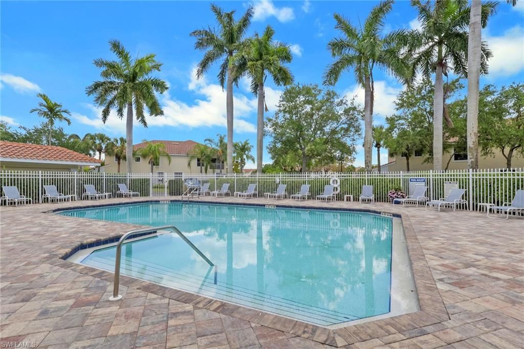 937 Hampton Cir, Unit 108, Naples, FL 34105 Photo