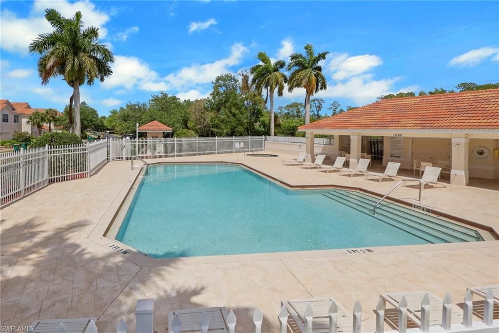 937 Hampton Cir, Unit 108, Naples, FL 34105 Photo