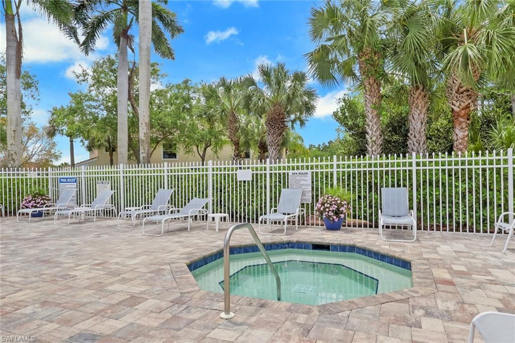 937 Hampton Cir, Unit 108, Naples, FL 34105 Photo