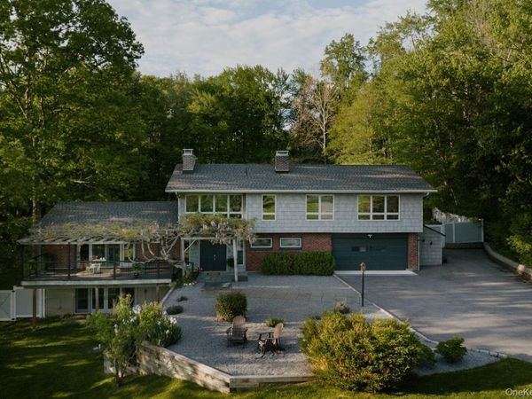 18 Scenic Drive , Hyde Park, NY 12538