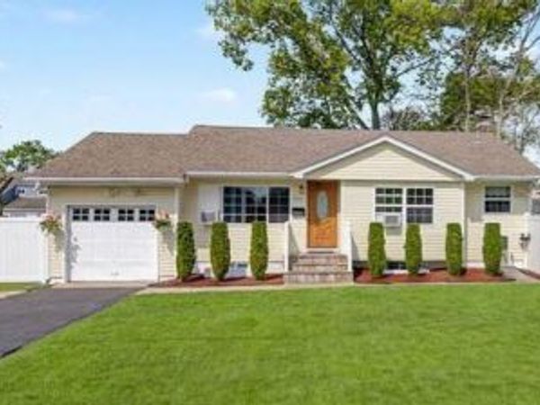 710 Broadway, Brentwood, NY 11717