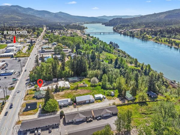 5518 US-2, Priest River, ID 83856
