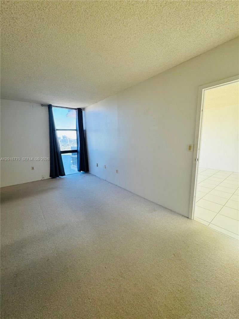 3675 N Country Club Dr , Unit 2005, Aventura, FL 33180 Photo