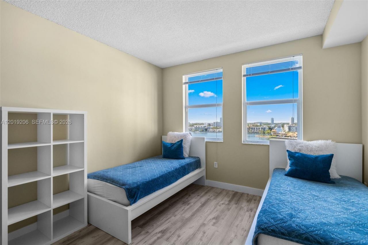 17150 N Bay Rd , Unit 2908, Sunny Isles Beach, FL 33160 Photo
