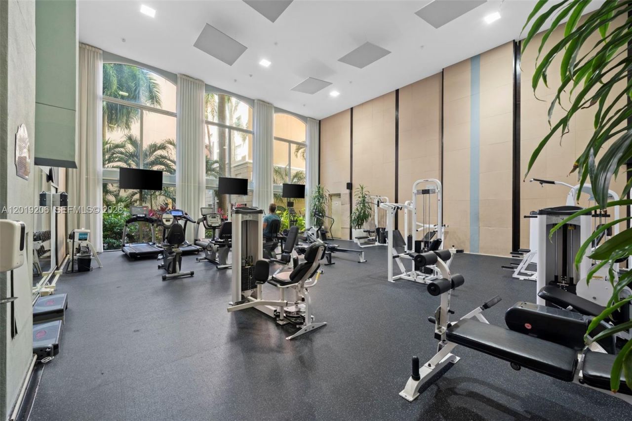 17150 N Bay Rd , Unit 2908, Sunny Isles Beach, FL 33160 Photo