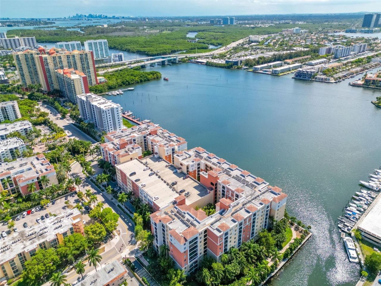 17150 N Bay Rd , Unit 2908, Sunny Isles Beach, FL 33160 Photo