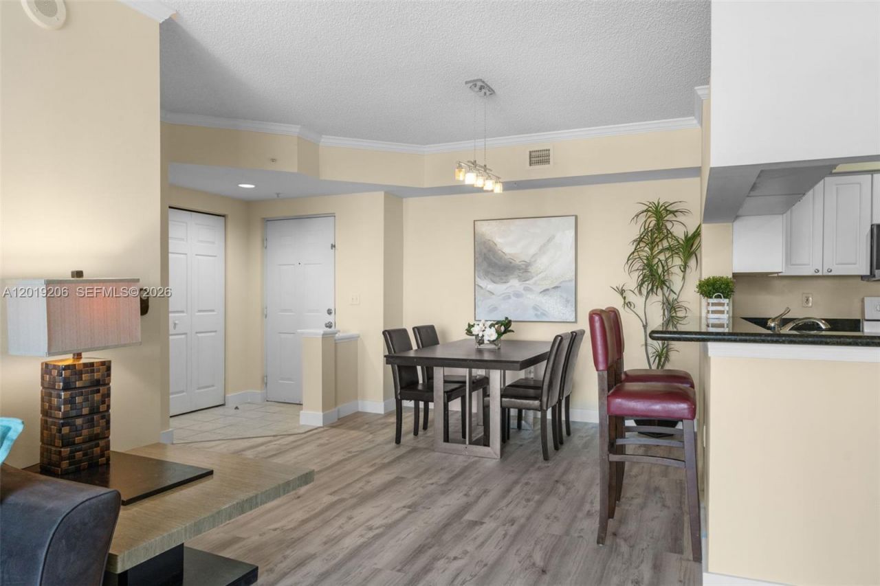 17150 N Bay Rd , Unit 2908, Sunny Isles Beach, FL 33160 Photo