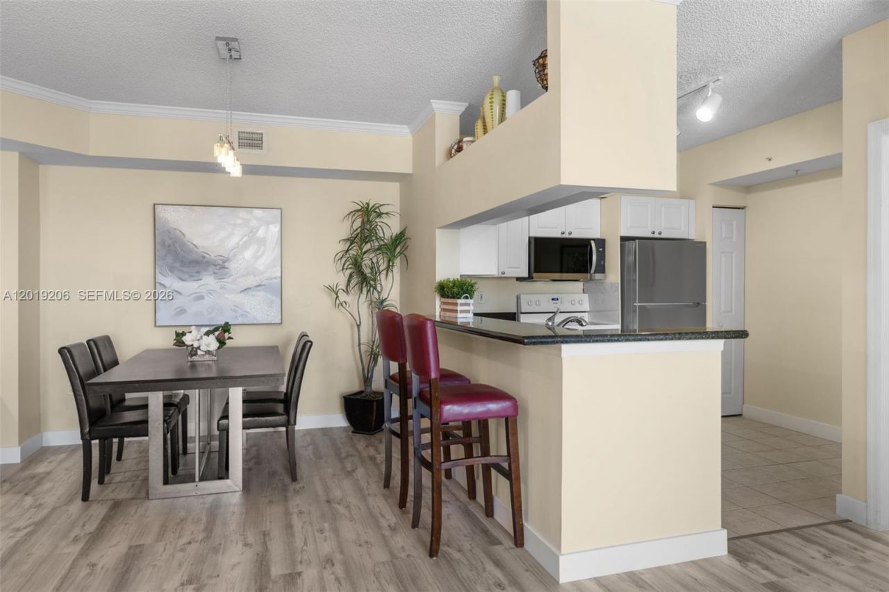 17150 N Bay Rd , Unit 2908, Sunny Isles Beach, FL 33160 Photo