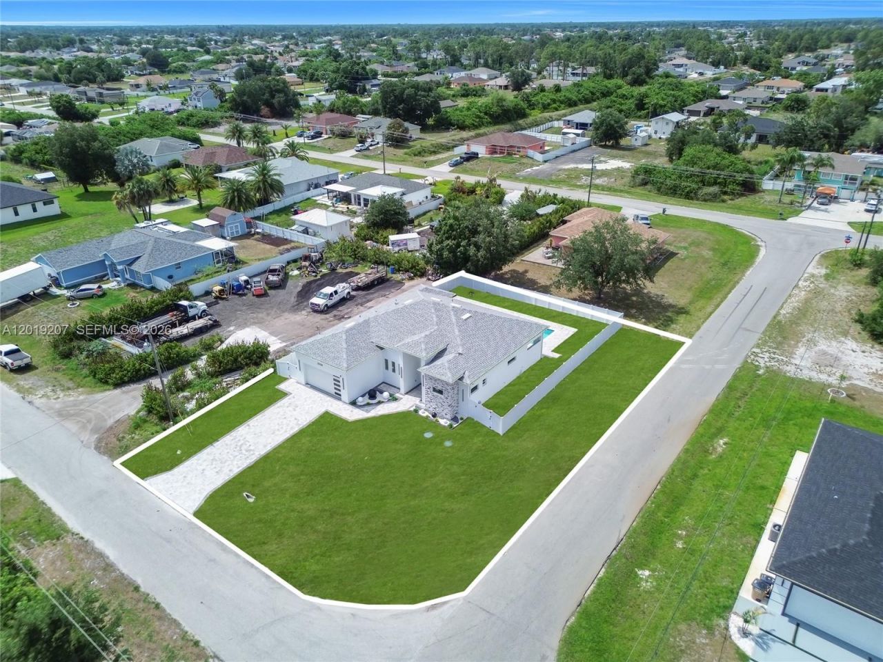 2900 41st St SW , Lehigh Acres, FL 33976 Photo