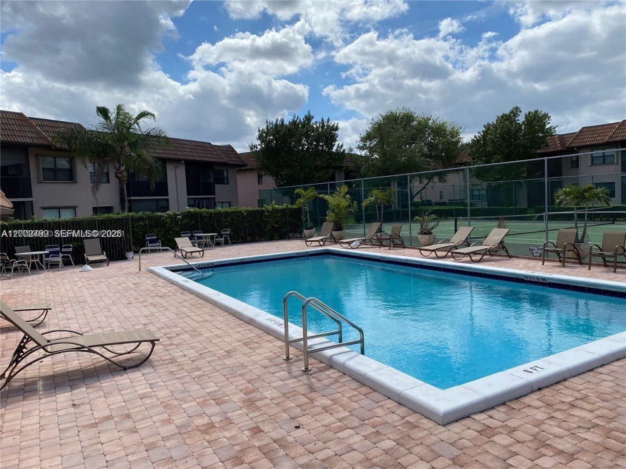 10468 NW 10th St , Unit 204, Pembroke Pines, FL 33026 Photo