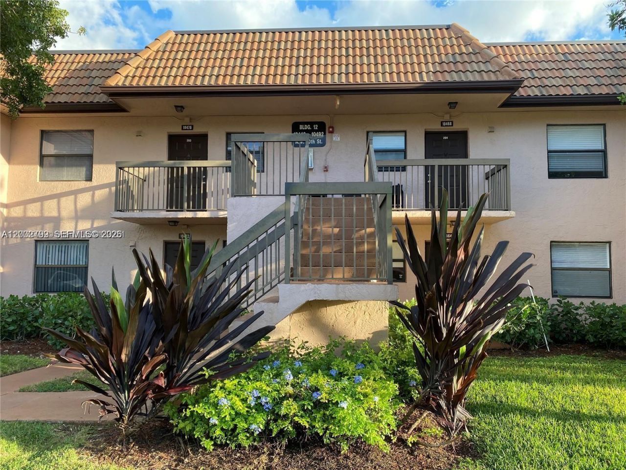10468 NW 10th St , Unit 204, Pembroke Pines, FL 33026 Photo