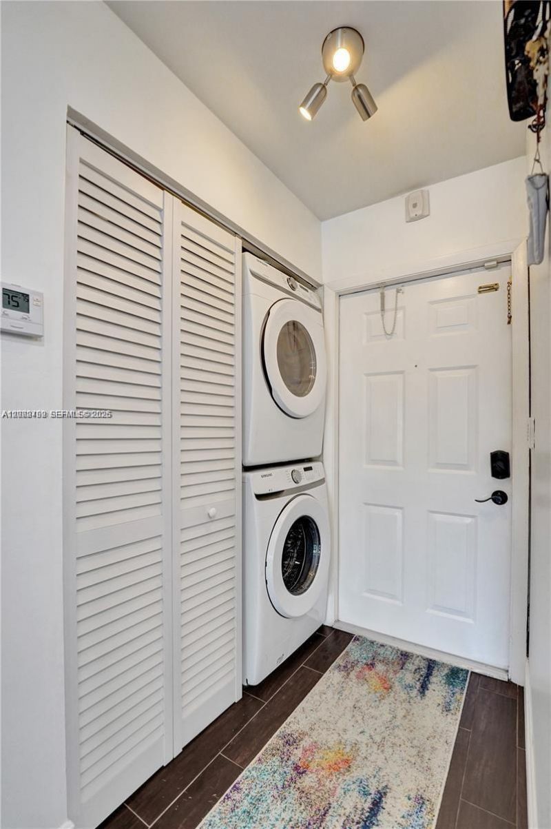 10468 NW 10th St , Unit 204, Pembroke Pines, FL 33026 Photo