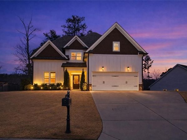 12 Bridgestone Way SE, Cartersville, GA 30120