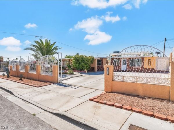 2083 La Vante Avenue, Las Vegas, NV 89169