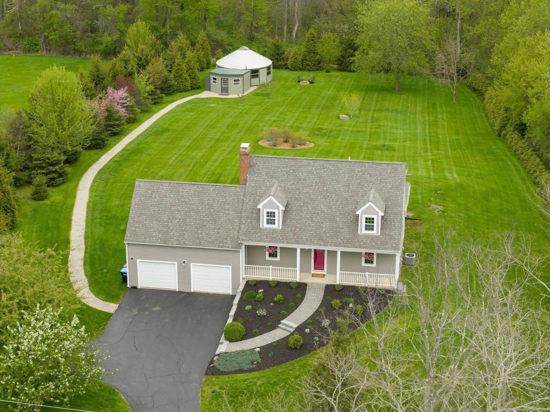 95 Willowbrook Avenue, Stratham, NH 03885 Main Photo
