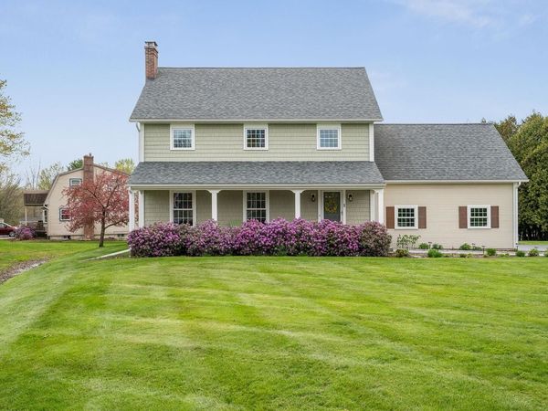 2 Iris Street, Essex, VT 05452