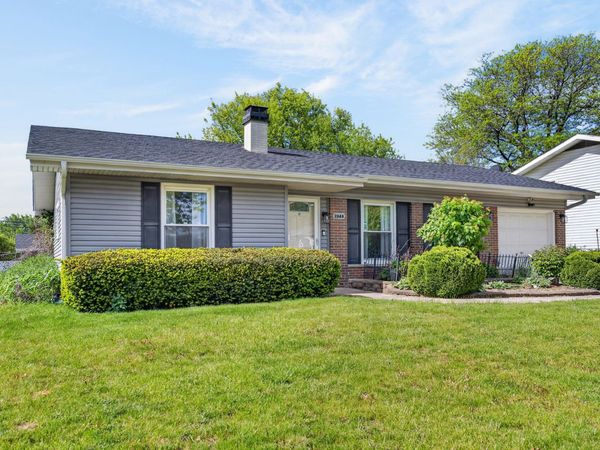 1345 Devonshire Lane, Hoffman Estates, IL 60169