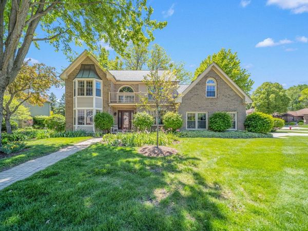 323 Ford Lane , Bartlett, IL 60103