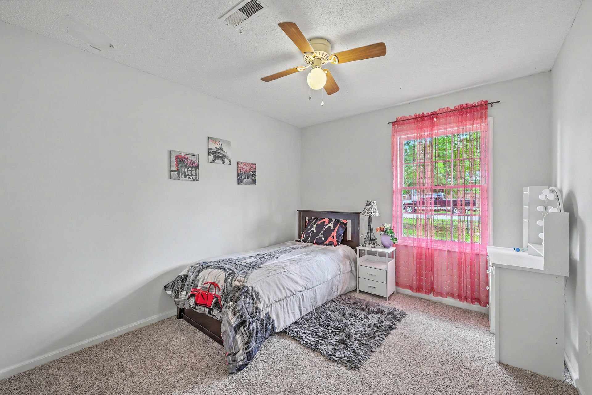 405 Madeline Drive Photo 20