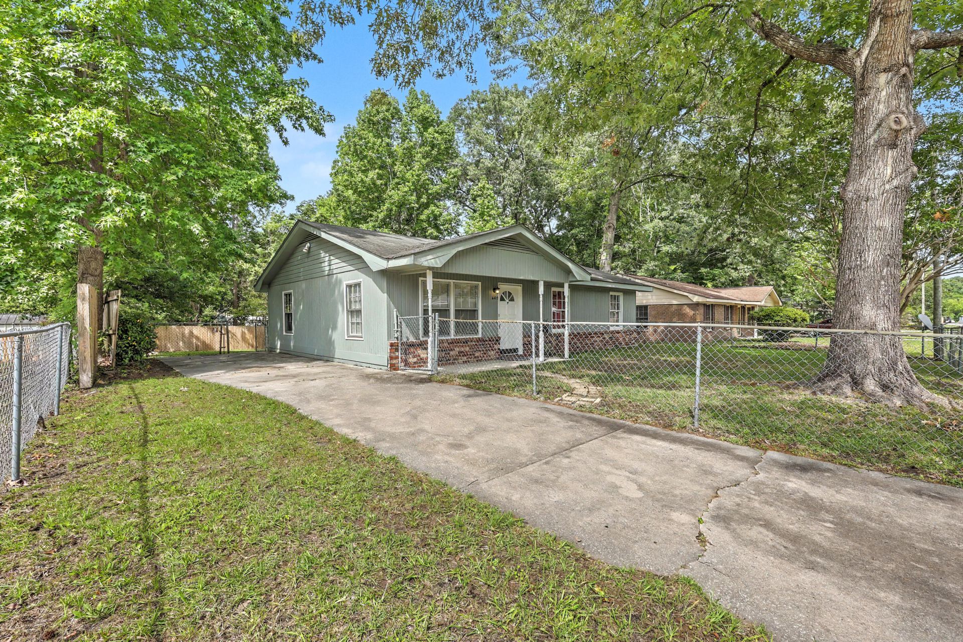 405 Madeline Drive Photo 5