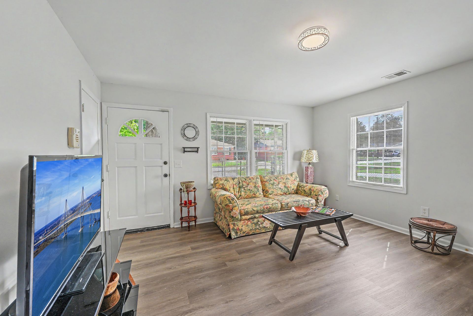 405 Madeline Drive Photo 8