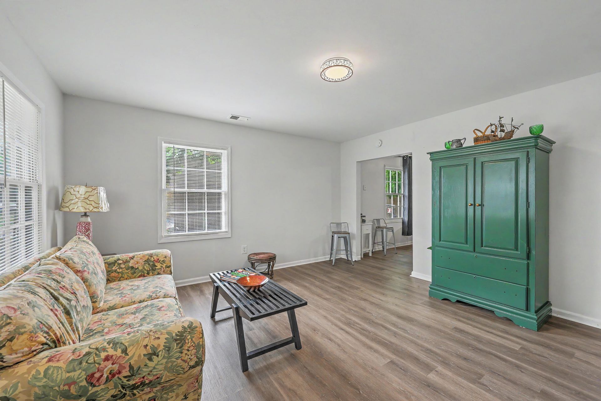 405 Madeline Drive Photo 9