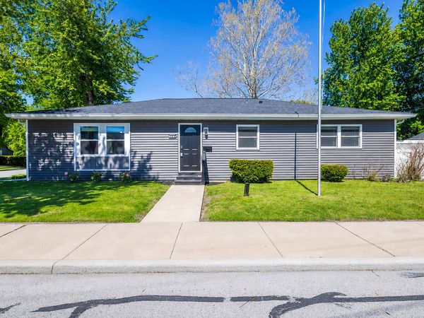 103 Michigan Street , Porter, IN 46304