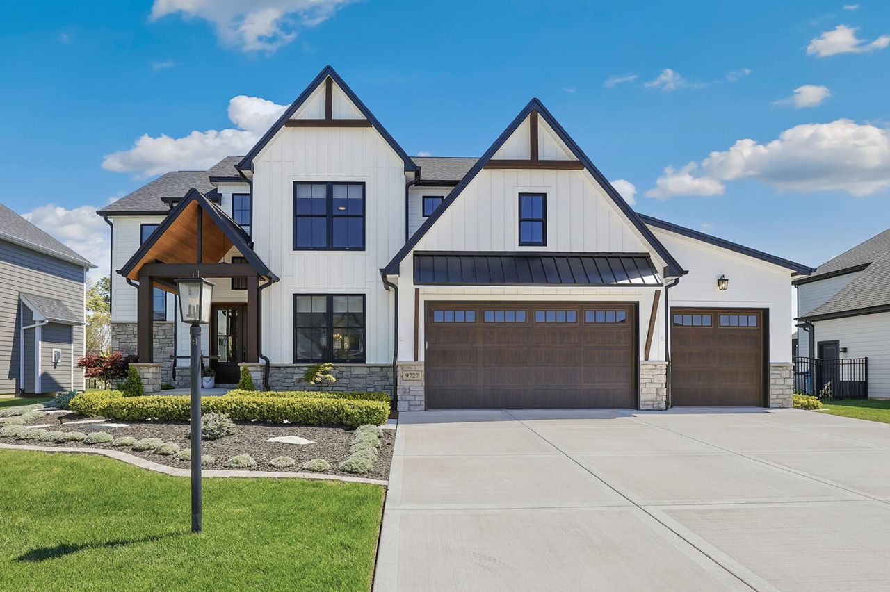 9727 Dunegrass Way, St. John, IN 46373