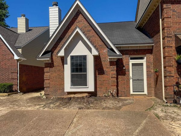 1673 SORGHUM MILL DR, Memphis, TN 38016