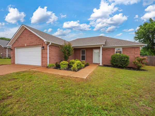 156 LANCASTER DR, Medina, TN 38355