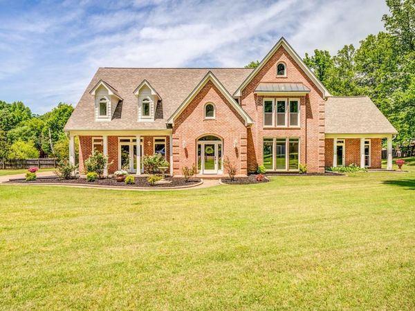 9426 ALEX DICKSON CV, Bartlett, TN 38133